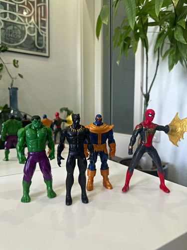 Hasbro marvel action figure - action,